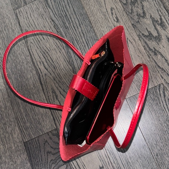 Hugo Vibrant Red leather small shopping tote Bag - Picture 15 of 17